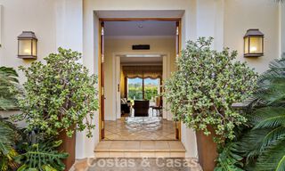 Spacieuse villa andalouse avec vue panoramique sur la mer à vendre dans un complexe de golf cinq étoiles à Marbella - Benahavis 777459 