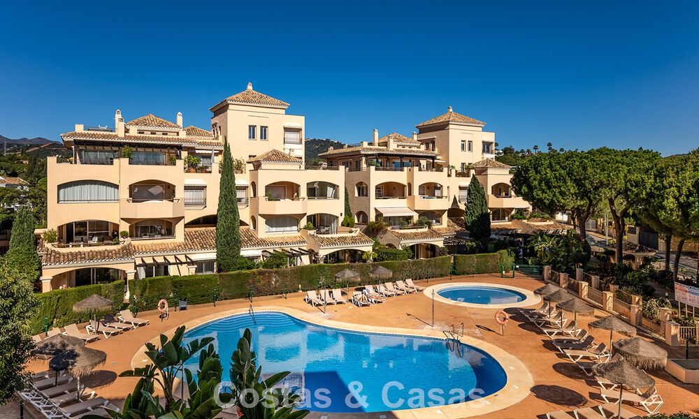 Magnifique penthouse en duplex à vendre, à distance de marche des commodités et de la plage à Elviria, Marbella 777782