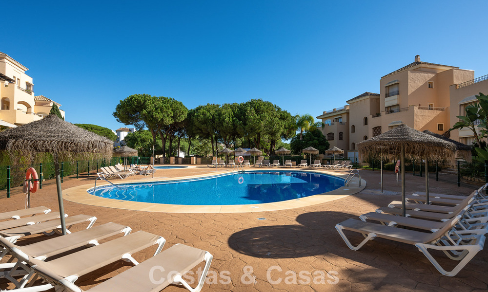 Magnifique penthouse en duplex à vendre, à distance de marche des commodités et de la plage à Elviria, Marbella 777783