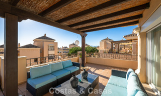 Magnifique penthouse en duplex à vendre, à distance de marche des commodités et de la plage à Elviria, Marbella 777792 