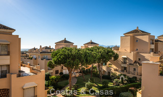 Magnifique penthouse en duplex à vendre, à distance de marche des commodités et de la plage à Elviria, Marbella 777794 