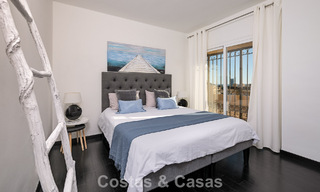 Magnifique penthouse en duplex à vendre, à distance de marche des commodités et de la plage à Elviria, Marbella 777816 