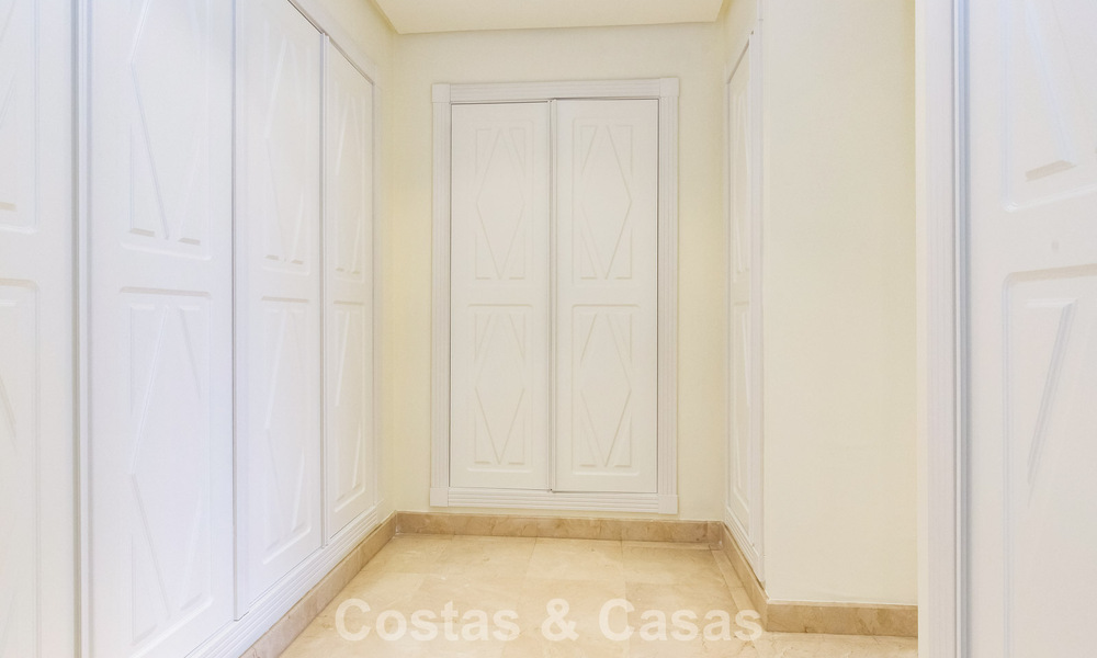 Appartement haut de gamme à vendre dans un complexe fermé à Nueva Andalucia, Marbella 777689