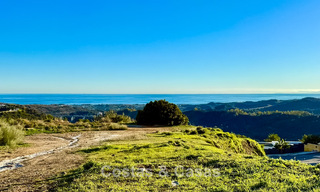 Terrain avec vue sur la mer à vendre dans une urbanisation sécuree sur les collines de Benahavis - Marbella 777826 