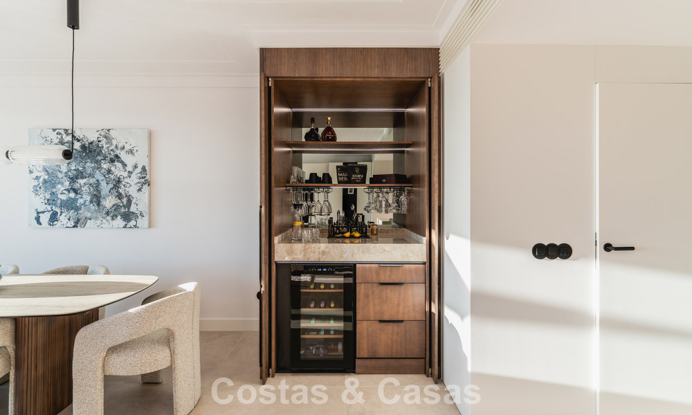 Villa en rangée de conception moderniste avec vue sur la mer à vendre dans un complexe de premier plan à Mijas Costa, Costa del Sol 777859