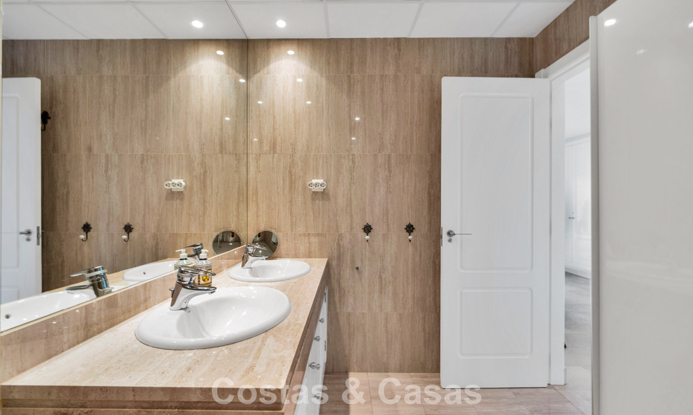 Luxueux penthouse en duplex avec piscine privée à vendre dans la Vallée du Golf de Nueva Andalucia, Marbella 777880