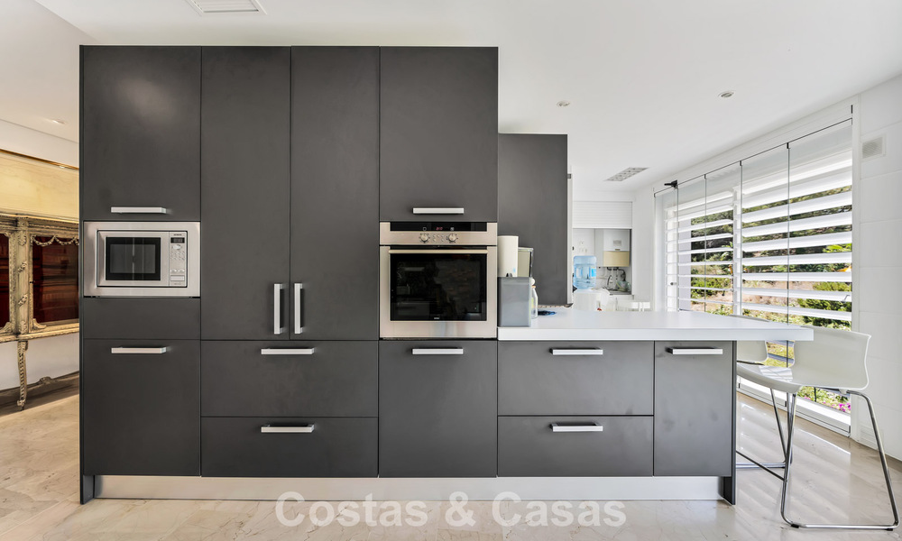 Luxueux penthouse en duplex avec piscine privée à vendre dans la Vallée du Golf de Nueva Andalucia, Marbella 777889