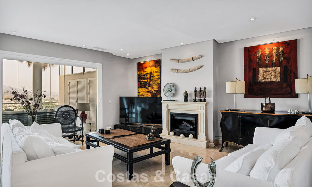 Luxueux penthouse en duplex avec piscine privée à vendre dans la Vallée du Golf de Nueva Andalucia, Marbella 777898