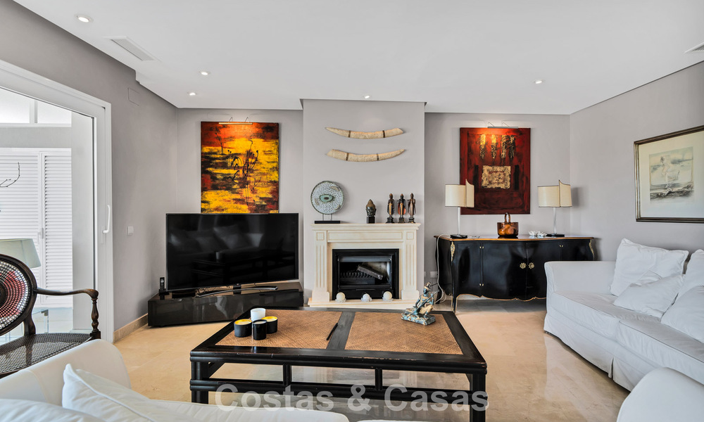 Luxueux penthouse en duplex avec piscine privée à vendre dans la Vallée du Golf de Nueva Andalucia, Marbella 777899