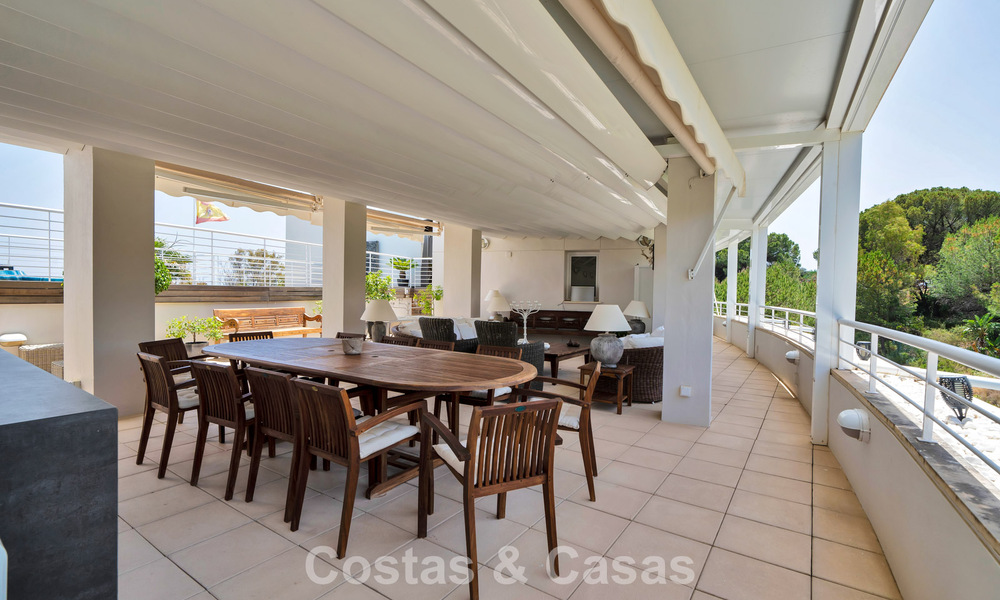 Luxueux penthouse en duplex avec piscine privée à vendre dans la Vallée du Golf de Nueva Andalucia, Marbella 777916