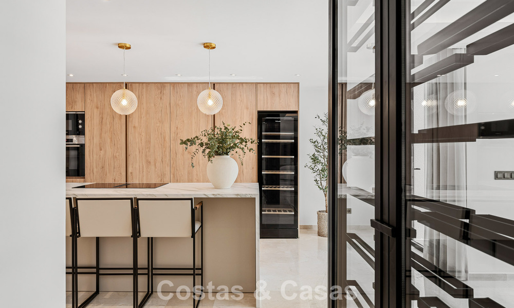 Prestigieuse villa de luxe rénovée de style traditionnel à vendre dans un quartier résidentiel calme de Nueva Andalucia, Marbella 778146