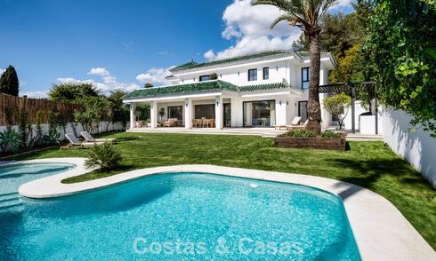 Prestigieuse villa de luxe rénovée de style traditionnel à vendre dans un quartier résidentiel calme de Nueva Andalucia, Marbella 778157