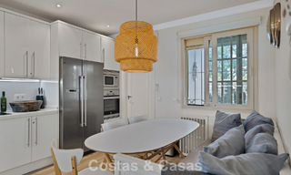 Charmante villa jumelée à vendre à quelques mètres de la plage près de Puerto Banus, Marbella 778006 