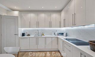Charmante villa jumelée à vendre à quelques mètres de la plage près de Puerto Banus, Marbella 778008 