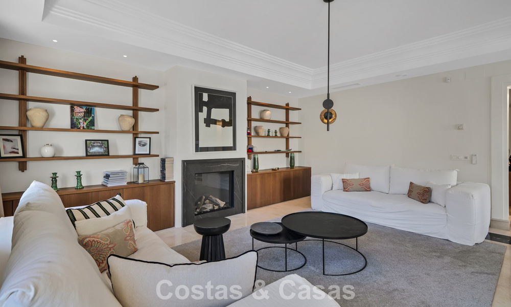 Charmante villa jumelée à vendre à quelques mètres de la plage près de Puerto Banus, Marbella 778012