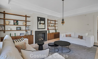 Charmante villa jumelée à vendre à quelques mètres de la plage près de Puerto Banus, Marbella 778012 