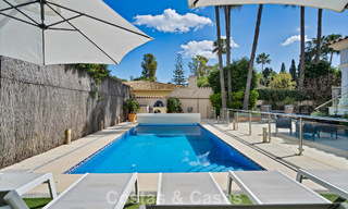 Charmante villa jumelée à vendre à quelques mètres de la plage près de Puerto Banus, Marbella 778022 