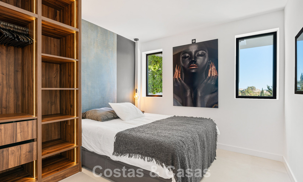 Penthouse moderne rénové à vendre dans la vallée du golf de Nueva Andalucia, Marbella 778038