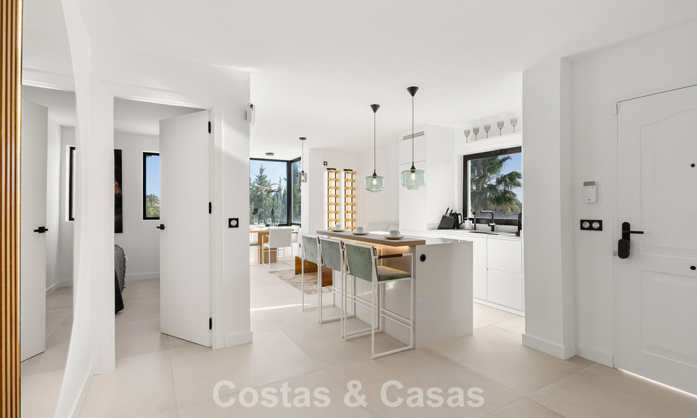 Penthouse moderne rénové à vendre dans la vallée du golf de Nueva Andalucia, Marbella 778042