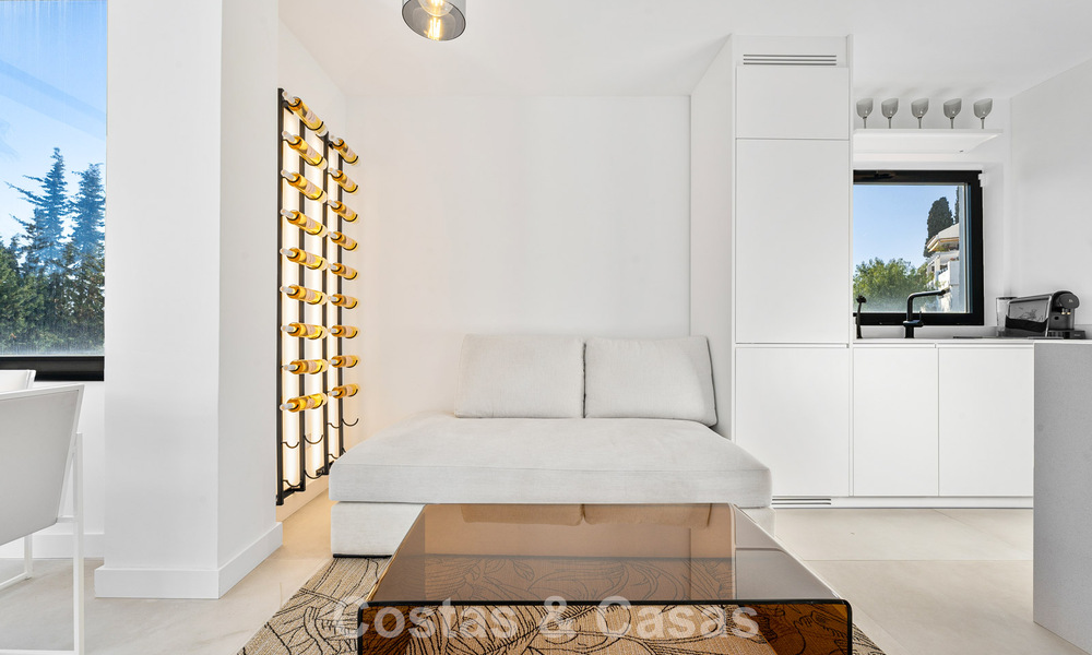 Penthouse moderne rénové à vendre dans la vallée du golf de Nueva Andalucia, Marbella 778045