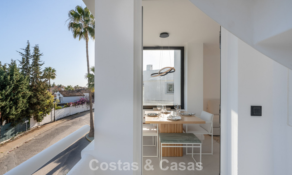 Penthouse moderne rénové à vendre dans la vallée du golf de Nueva Andalucia, Marbella 778052