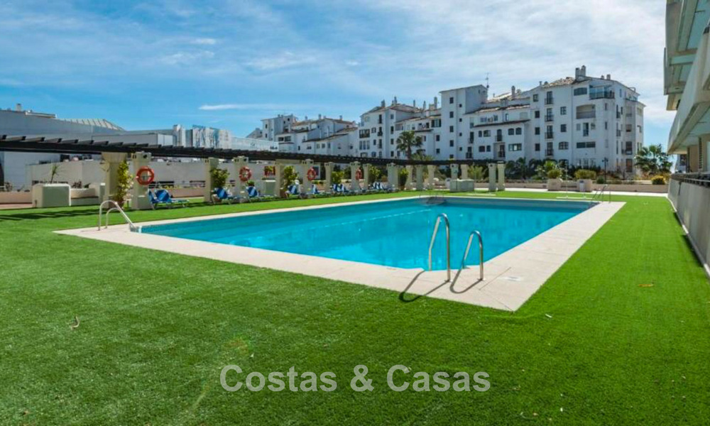 Penthouse avec vue phénoménale sur la mer à vendre à deux pas de toutes les commodités et de la plage à Puerto Banus, Marbella 778093
