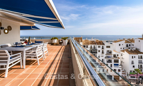 Penthouse avec vue phénoménale sur la mer à vendre à deux pas de toutes les commodités et de la plage à Puerto Banus, Marbella 778097