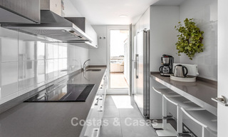 Penthouse avec vue phénoménale sur la mer à vendre à deux pas de toutes les commodités et de la plage à Puerto Banus, Marbella 778105 
