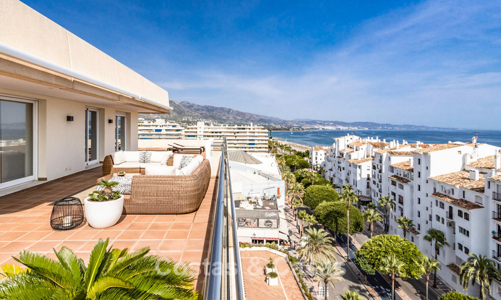 Penthouse avec vue phénoménale sur la mer à vendre à deux pas de toutes les commodités et de la plage à Puerto Banus, Marbella 778108