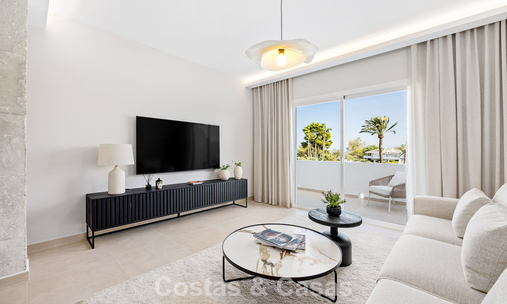 Penthouse rénové à vendre dans une urbanisation de golf populaire Aloha au cœur de Nueva Andalucia, Marbella 778075