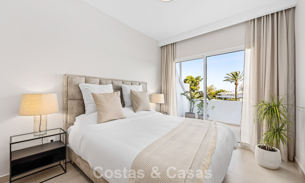 Penthouse rénové à vendre dans une urbanisation de golf populaire Aloha au cœur de Nueva Andalucia, Marbella 778078
