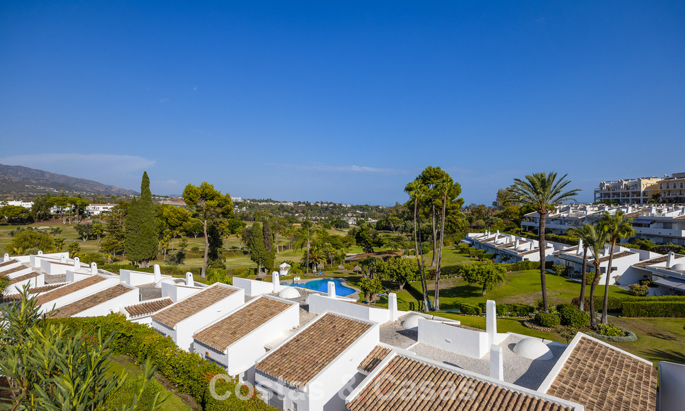 Penthouse rénové à vendre dans une urbanisation de golf populaire Aloha au cœur de Nueva Andalucia, Marbella 778091