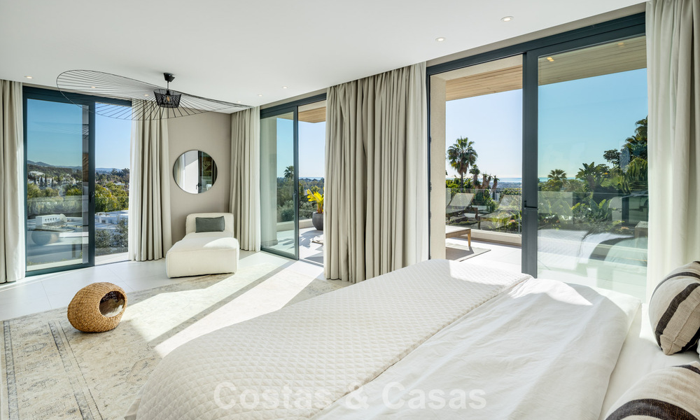 Villa de luxe moderniste avec vue sur la mer à vendre dans un quartier résidentiel privilégié à Nueva Andalucia, Marbella 778286