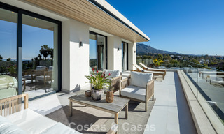Villa de luxe moderniste avec vue sur la mer à vendre dans un quartier résidentiel privilégié à Nueva Andalucia, Marbella 778289 