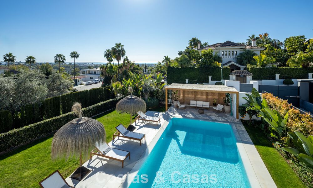Villa de luxe moderniste avec vue sur la mer à vendre dans un quartier résidentiel privilégié à Nueva Andalucia, Marbella 778290