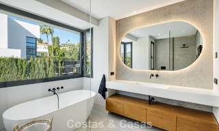Villa de luxe moderniste avec vue sur la mer à vendre dans un quartier résidentiel privilégié à Nueva Andalucia, Marbella 778292 