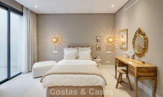 Villa de luxe moderniste avec vue sur la mer à vendre dans un quartier résidentiel privilégié à Nueva Andalucia, Marbella 778299 