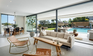 Villa de luxe moderniste avec vue sur la mer à vendre dans un quartier résidentiel privilégié à Nueva Andalucia, Marbella 778305 
