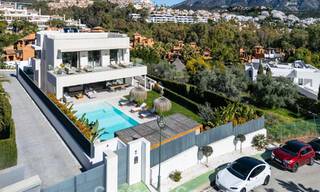 Villa de luxe moderniste avec vue sur la mer à vendre dans un quartier résidentiel privilégié à Nueva Andalucia, Marbella 778308 