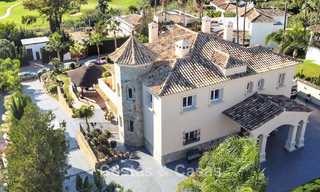 Villa méditerranéenne avec vue sur les fairways à vendre dans un cadre de golf de la vallée de Nueva Andalucia, Marbella 778180 