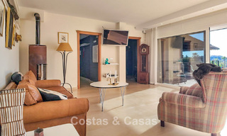 Villa méditerranéenne avec vue sur les fairways à vendre dans un cadre de golf de la vallée de Nueva Andalucia, Marbella 778183 