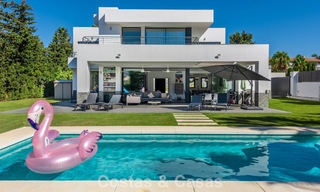 Villa individuelle moderne de 4 chambres à vendre sur le New Golden Mile entre Marbella et Estepona 778225 