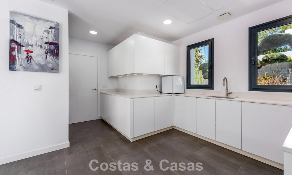 Villa individuelle moderne de 4 chambres à vendre sur le New Golden Mile entre Marbella et Estepona 778253