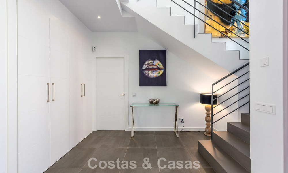 Villa individuelle moderne de 4 chambres à vendre sur le New Golden Mile entre Marbella et Estepona 778257