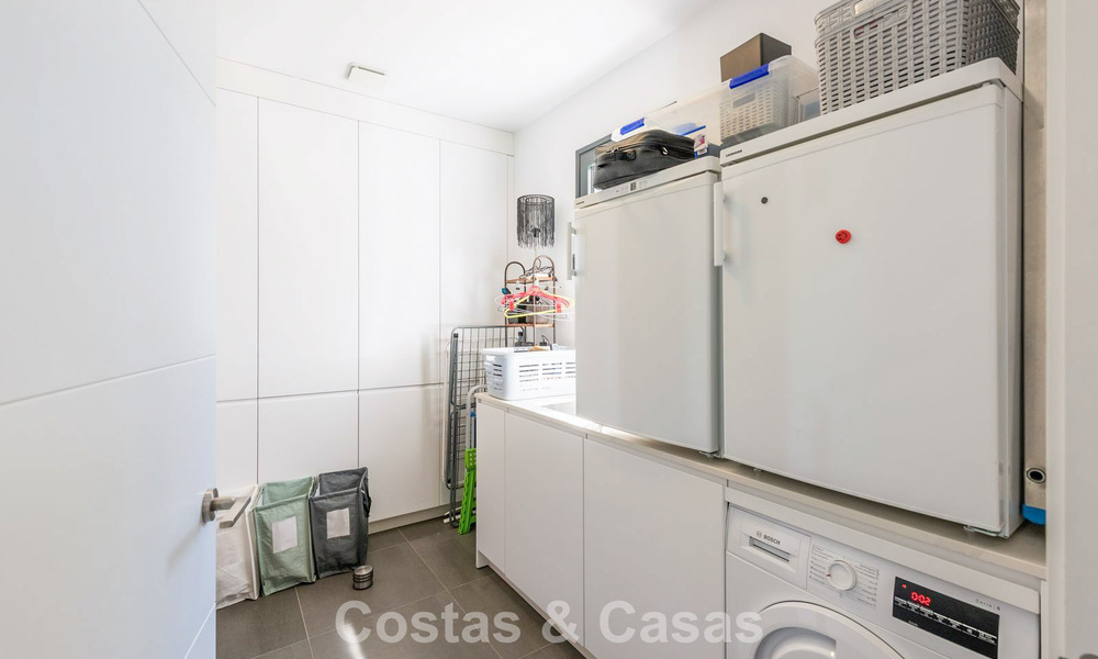 Villa individuelle moderne de 4 chambres à vendre sur le New Golden Mile entre Marbella et Estepona 778270