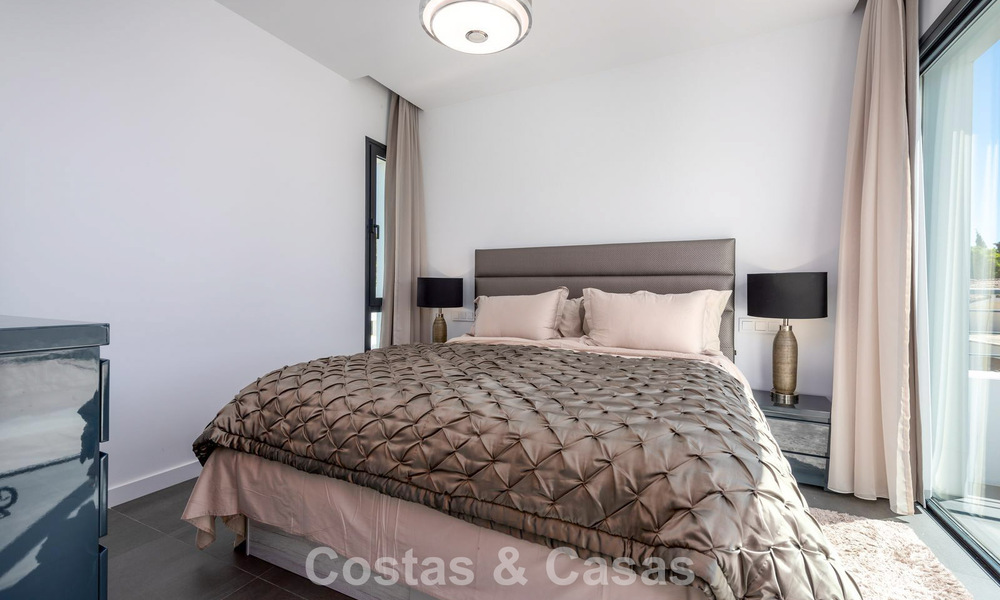 Villa individuelle moderne de 4 chambres à vendre sur le New Golden Mile entre Marbella et Estepona 778271