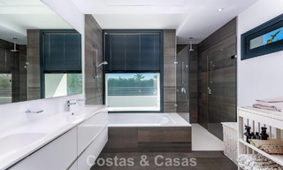 Villa individuelle moderne de 4 chambres à vendre sur le New Golden Mile entre Marbella et Estepona 778277 