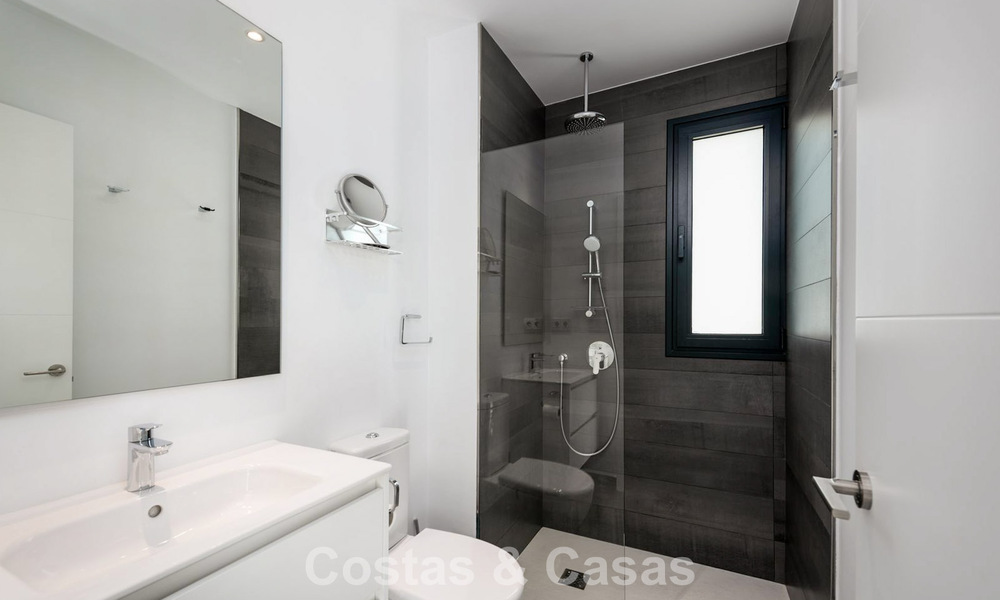 Villa individuelle moderne de 4 chambres à vendre sur le New Golden Mile entre Marbella et Estepona 778281