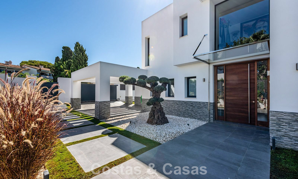 Villa individuelle moderne de 4 chambres à vendre sur le New Golden Mile entre Marbella et Estepona 778282