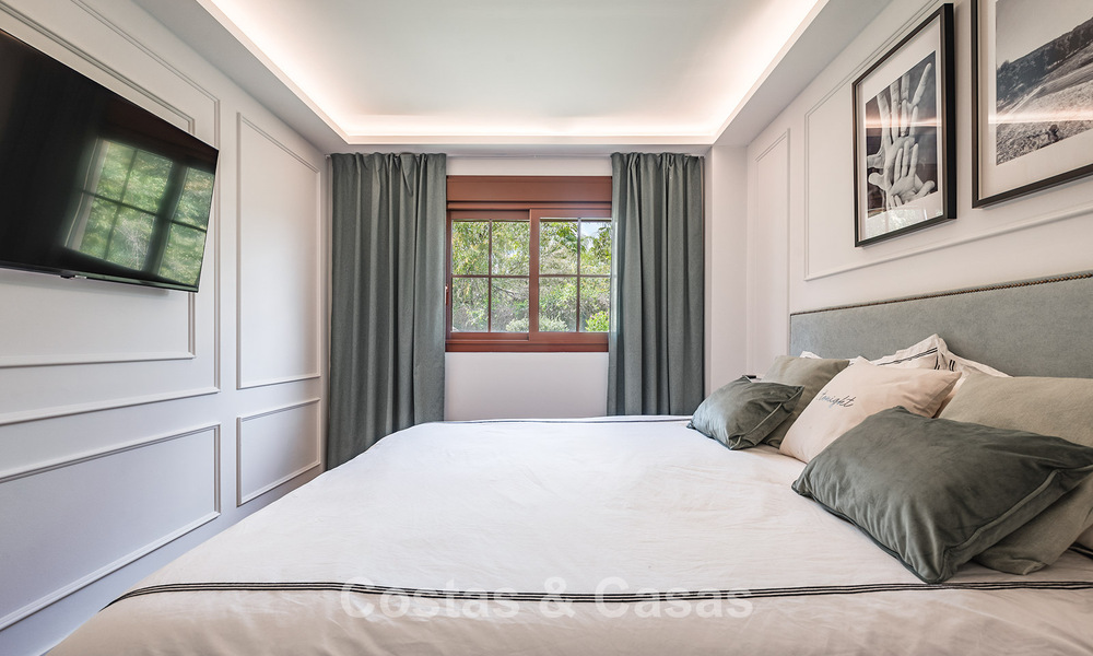 Appartement de 3 chambres avec jardin entièrement rénové à vendre dans un complexe de luxe à Marbella - Benahavis 778518